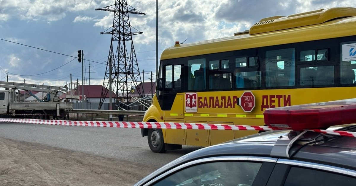 БҚО-дағы автобус апаты: Үш адам ауруханаға жатқызылды