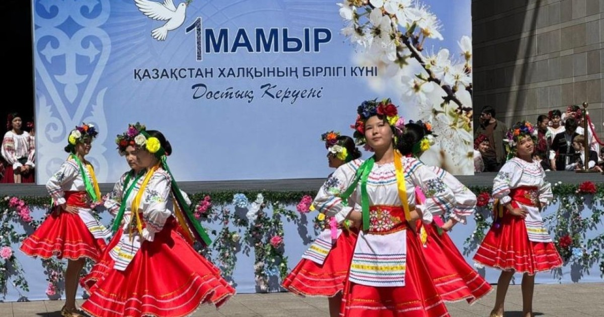 «Достық керуені»: Астанада 500-ден астам оқушы қатысқан ауқымды іс-шара өтті
