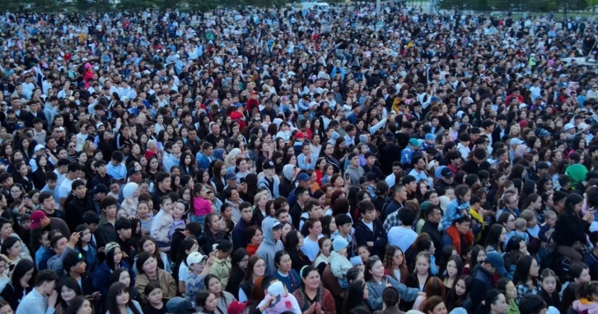 Астанада Отан қорғаушылар күні ауқымды Open Air концертімен аяқталды