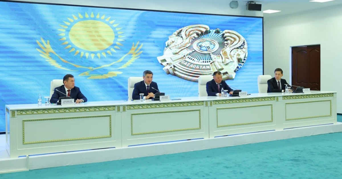 Олжас Бектенов Қызылорда облысының активіне жаңа әкімді таныстырды