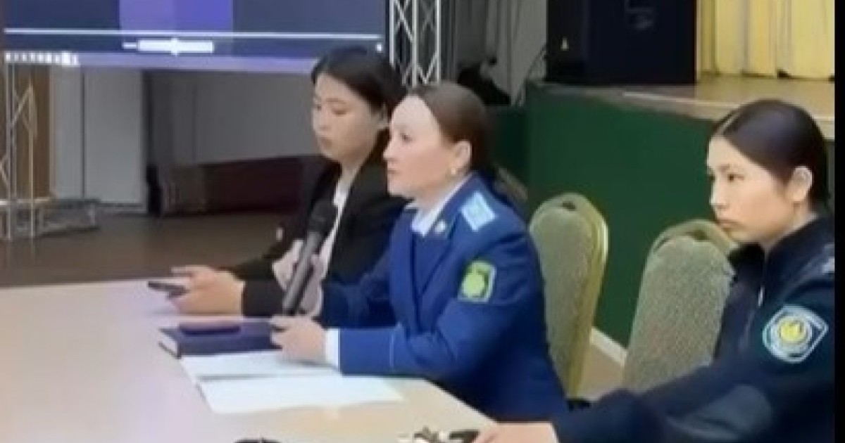 Астанада оқушылардың сұрағына қала прокуратурасының қызметкерлері жауап берді