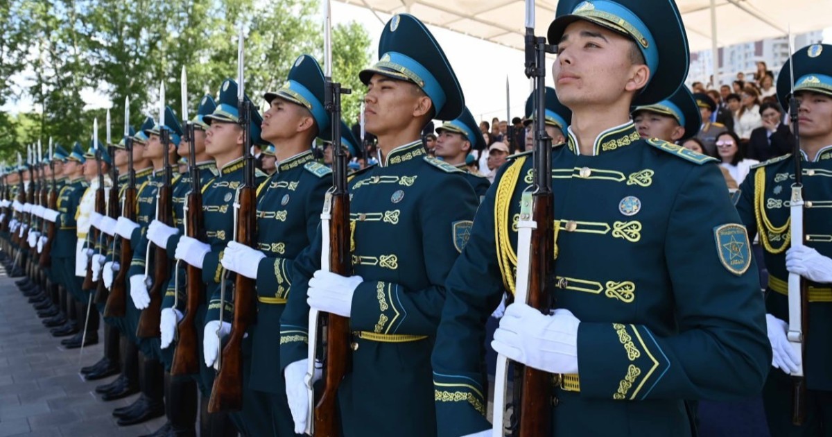 Қасым-Жомарт Тоқаев: Нағыз сарбаздың абырой-беделі Отан алдындағы қызметімен өлшенеді