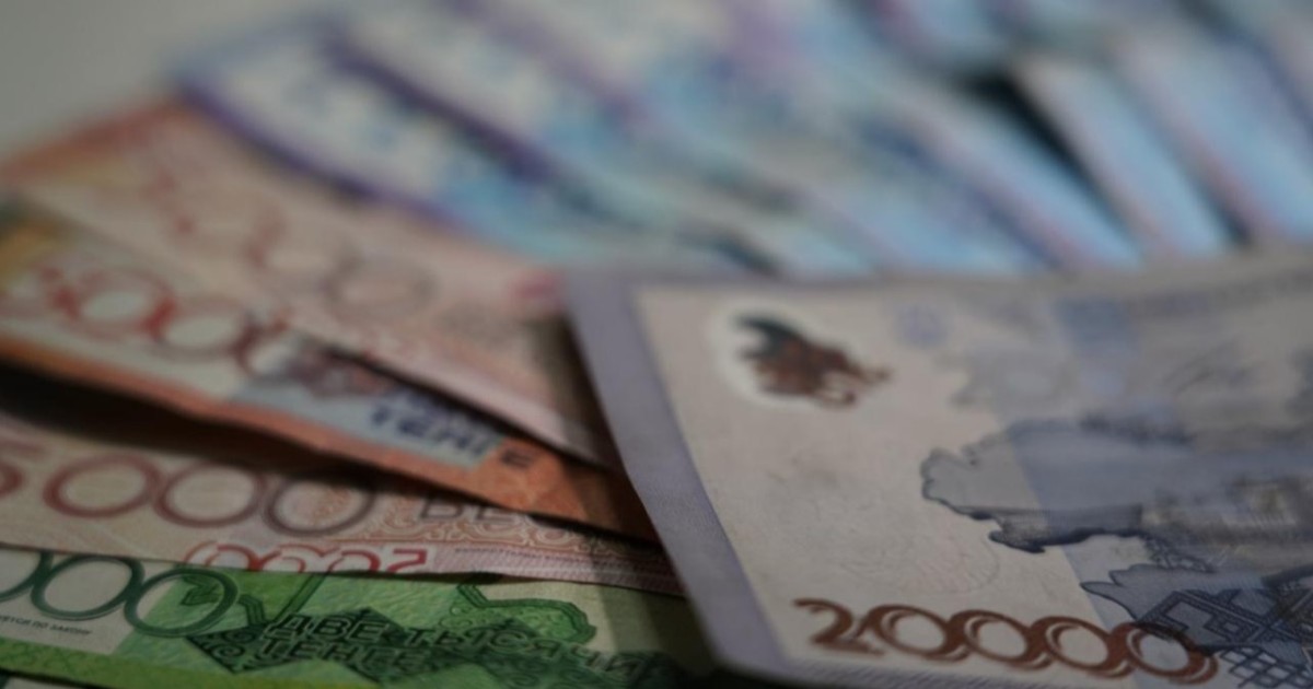 Елімізде еңбекақыны көтеру саясаты жалғасады - Үкімет