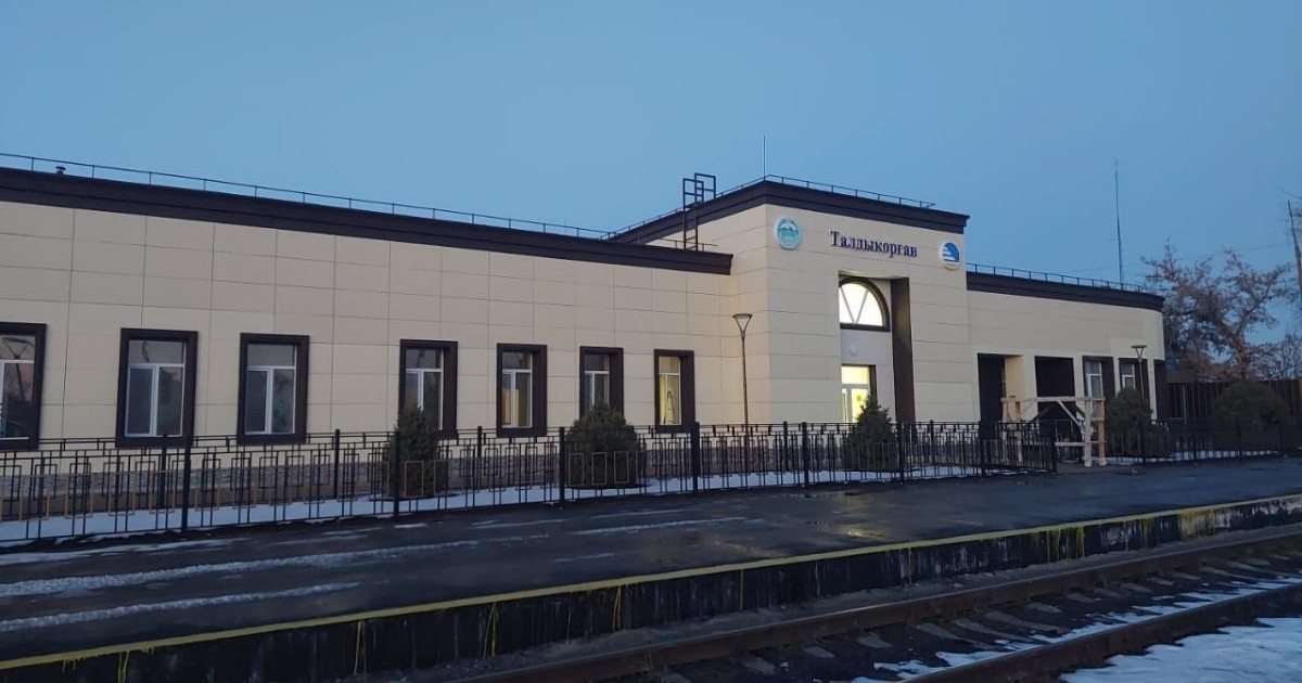 Қайта жаңартылған вокзалдар 1 шілдеге дейін алғашқы жолаушыларды қабылдауы тиіс - Бектенов
