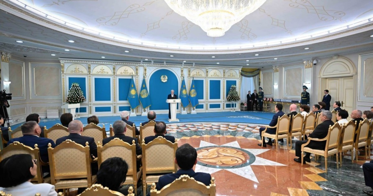Мемлекет басшысы бала өмірін сақтап қалған дәрігерлердің қажырлы еңбегін үлгі етті
