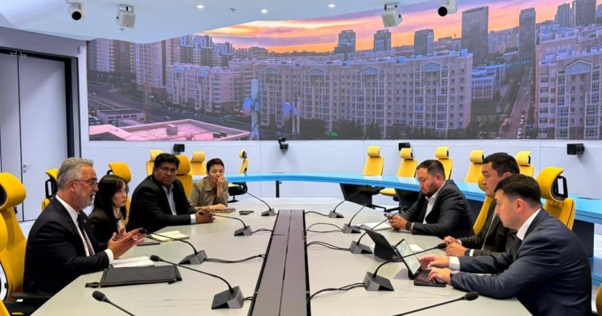 ЖИ және цифрлық даму министрлігінде ұшақтарда интернетті іске қосу мәселесі талқыланды