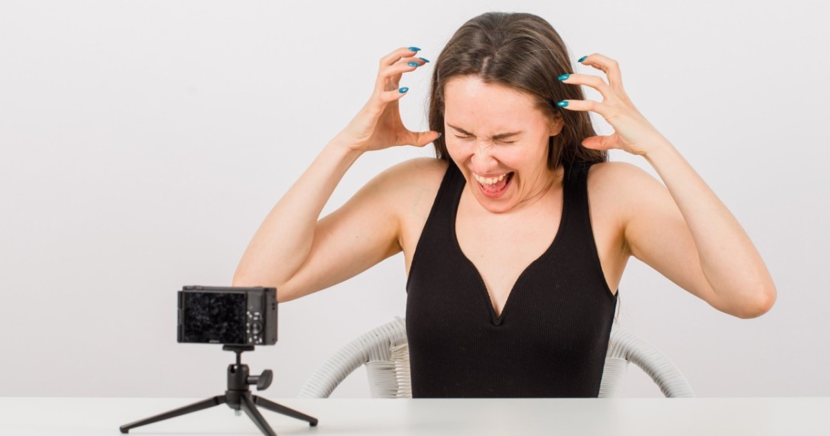 TikTok тікелей эфиріндегі былапыт сөздері үшін жамбылдық әйелге айыппұл салынды