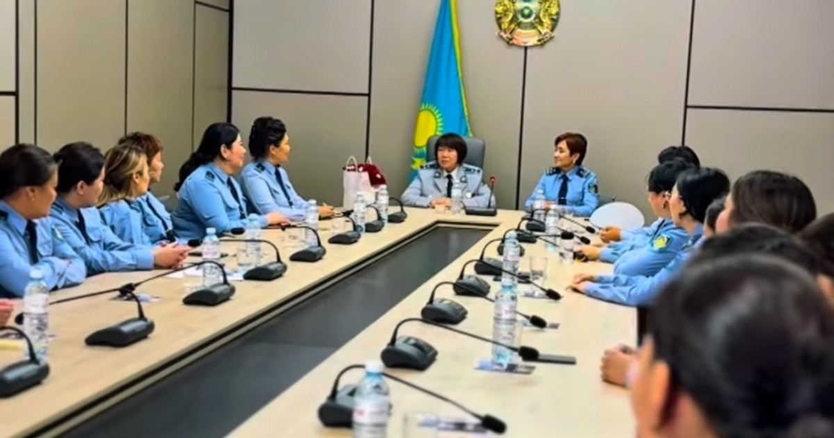 Елордада полиция ардагері Күлпан Бейсенбина әйел қызметкерлермен кездесті