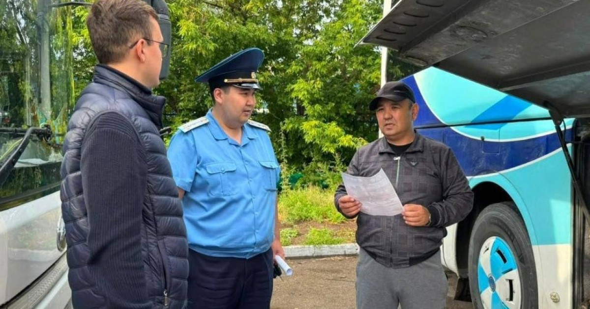 Елордада қалааралық автобус жүргізушілеріне жол қауіпсіздігі мен есірткі қылмысының зардабы түсіндірілді