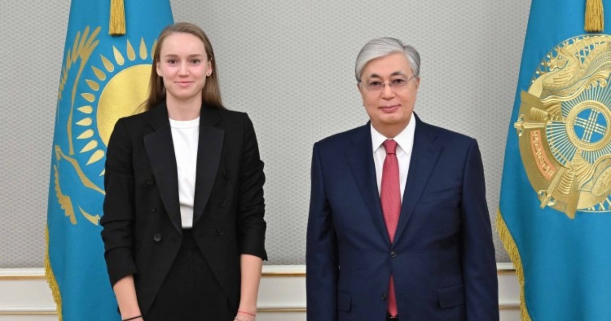 Президент Елена Рыбакинаны әлемнің бірінші ракеткасы атануымен құттықтады