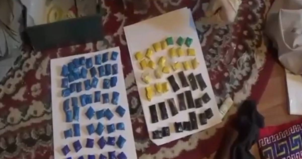 Астанада есірткі жасырып жүрген жігіттен 100-ден астам орама тәркіленді