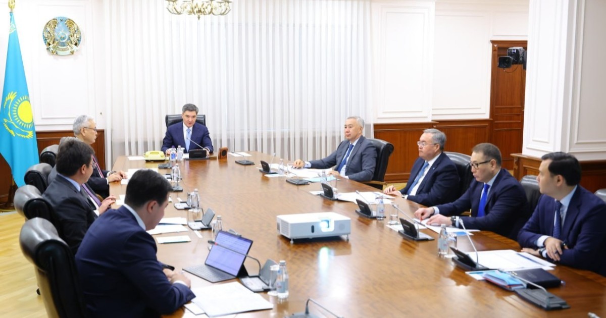 Олжас Бектенов инвестиция тарту жүйесін жетілдіру мәселелері жөнінде кеңес өткізді