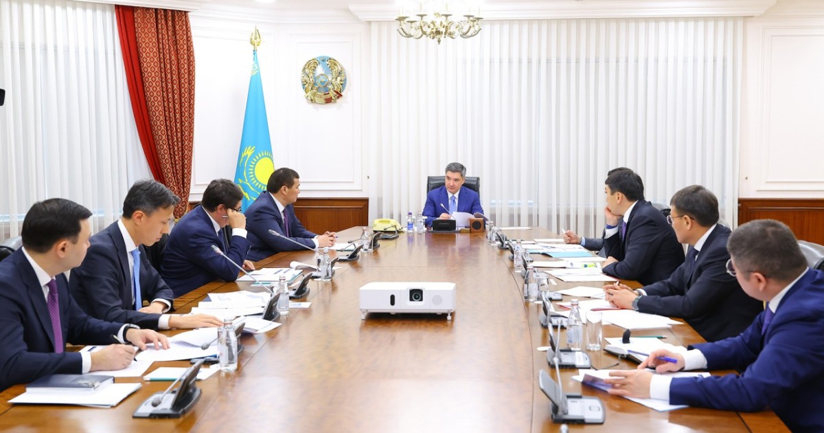 Олжас Бектенов атом өнеркәсібін дамыту мәселелері жөнінде кеңес өткізді