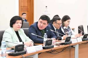 Депутат әлеуметтік қызметкерлердің жалақысын көтеруді ұсынды