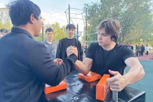 Funny Sport жобасы аясында елордалық тұрғындар Street Workout-та күш сынады