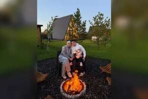 Фариза Төреәлі баласын алғаш рет көпшілікке көрсетті