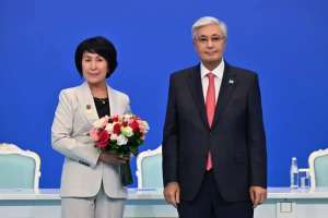 Президент бір топ ұстазға мемлекеттік наградаларды табыстады