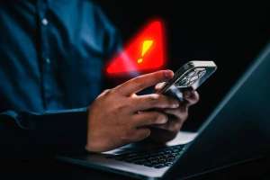 Сталкинг қылмыс деп танылды: Заң бұзғандарға айыппұл мен қамау жазасы қарастырылады