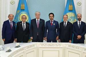 Президент әлемдік нейрохирургия саласының өкілдерімен кездесті