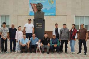 Зерттеуші Абылайхан Қалназаров: Қажымұқан тасының  салмағы –  шамамен 480 келі