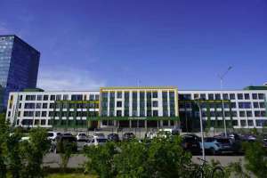 «Есікті қатты тоқылдатты»: Шымкентте оқушыны ұрған мұғалім қамаққа алынды