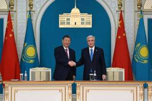 Қазақстан мен Қытай: 24 үкіметаралық және ведомствоаралық құжатқа қол қойылды