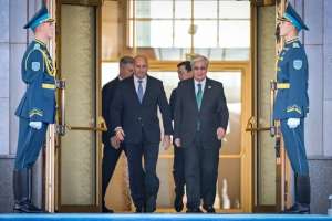 Қасым-Жомарт Тоқаев Болгария Президентін шығарып салды