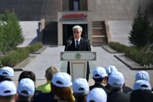 Тоқаев: Миллиондаған адамның тоталитаризм құрбаны болғанын жадымызда сақтау – қастерлі парызымыз