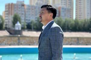 «Бауырыңның үйіне де бара алмайсың»: Белгілі әнші отбасылық мәселені көтерді