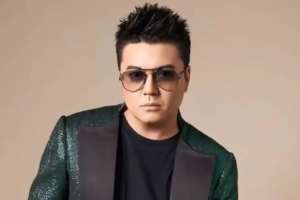 Қамауға алынған әнші Алмас Кішкенбаев бостандыққа шықты