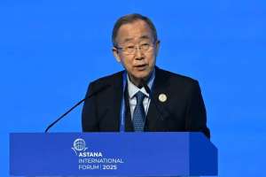 «Қайырлы таң!»: бұрынғы БҰҰ бас хатшысы Пан Ги Мун форумға қатысушылармен қазақша амандасты