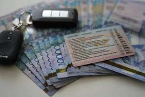 Шымкентте жүргізуші куәліктерін заңсыз рәсімдеумен айналысқан топқа қатысты іс сотқа жолданды