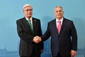 Мемлекет басшысы Будапешттегі Varkert Bazar павильонына барды