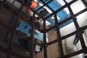 Ақтөбе облысында сотталғандар бейнебақылау камераларын әдейі сындырған (ВИДЕО)