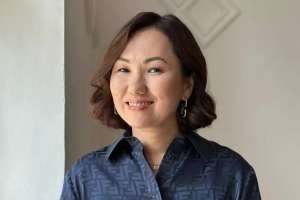 «Сен – мақтабассың!»: Белгілі коуч жұмыс істемейтін әйелдерге шүйлікті (ВИДЕО)