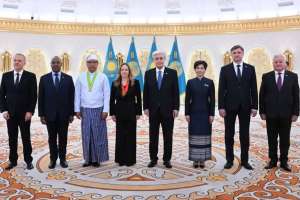 Президент жеті мемлекеттің елшісінен сенім грамоталарын қабылдады