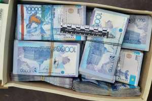 Қарағандылық зейнеткерден 22 млн теңге жымқырған күдіктілер ұсталды