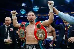 «Мен – корольмін»: Жәнібек Әлімханұлы «Канело» Альваресті жекпе-жекке шақырды