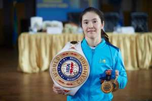 Ұландықтар боксшы Назым Қызайбайға құрмет көрсетті