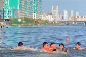 Елордадағы жағажайда 11 жасар бала суға кетіп қала жаздады