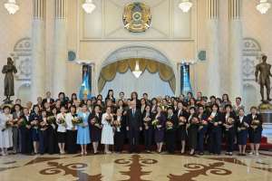 Халқымызда ерлік пен елдіктің туын биік ұстаған арулар аз емес – Президент