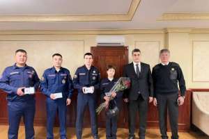 Ұшақ апаты: Әзербайжанның төтенше жағдайлар министрі қазақстандық құтқарушыларды марапаттады