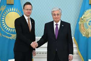 Тоқаев Мажарстанның Сыртқы істер министрін «Достық» орденімен марапаттады