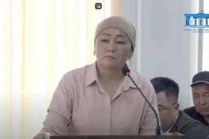 «Жауаптары сәйкес келмейді»: Шерзаттың анасы сотқа қайта шақырылады