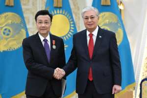 Қасым-Жомарт Тоқаев Қытай елшісін «Достық» орденімен марапаттады