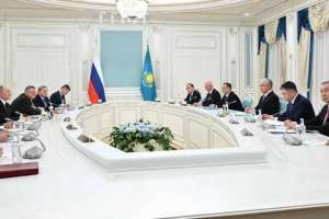 Қасым-Жомарт Тоқаев пен Владимир Путин шағын құрамда келіссөз жүргізді