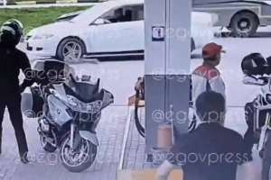 Жамбыл облысында ер адам мотоцикл жүргізушісін пышақтап кетті