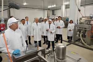 Мемлекет басшысы жартылай фабрикаттар дайындайтын өндіріс алаңына барды