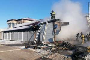 Астанада дүкен өртеніп, бірнеше адам ауруханаға түсті