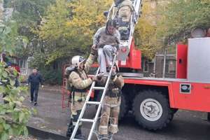 Шымкентте көпқабатты тұрғын үйден өрт шықты